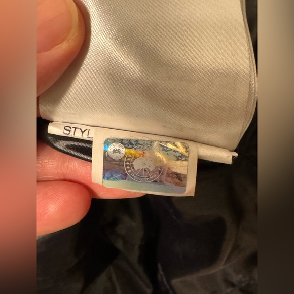 Canada Goose Marlaw Padded winter Jacket - Picture 11 of 11